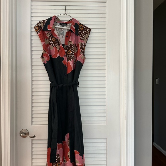 Magari Dresses & Skirts - NWOT Magari (Made in Italy)  Floral Sleeveless Dress - multi colored
